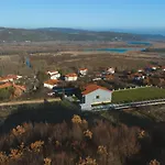 Lake Guest House Vrita